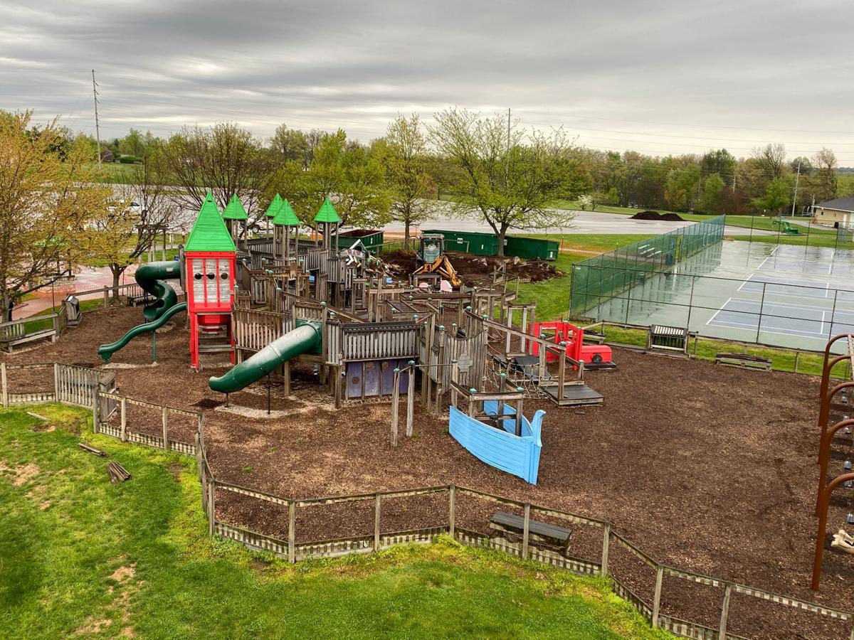 Demolition Begins On Funtopia Local News Thenewsenterprise Com