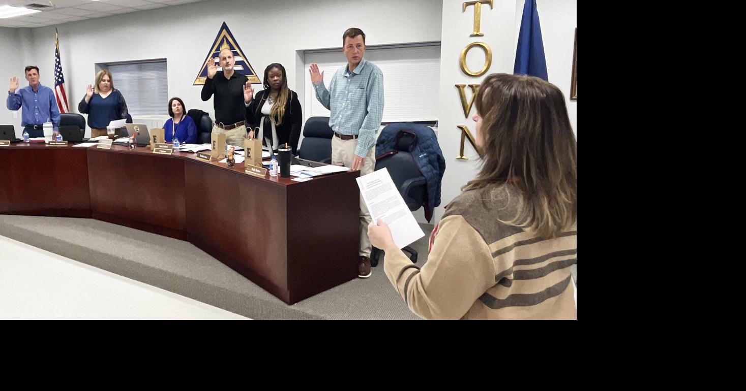 E’town school board members take oath of office | Local News ...