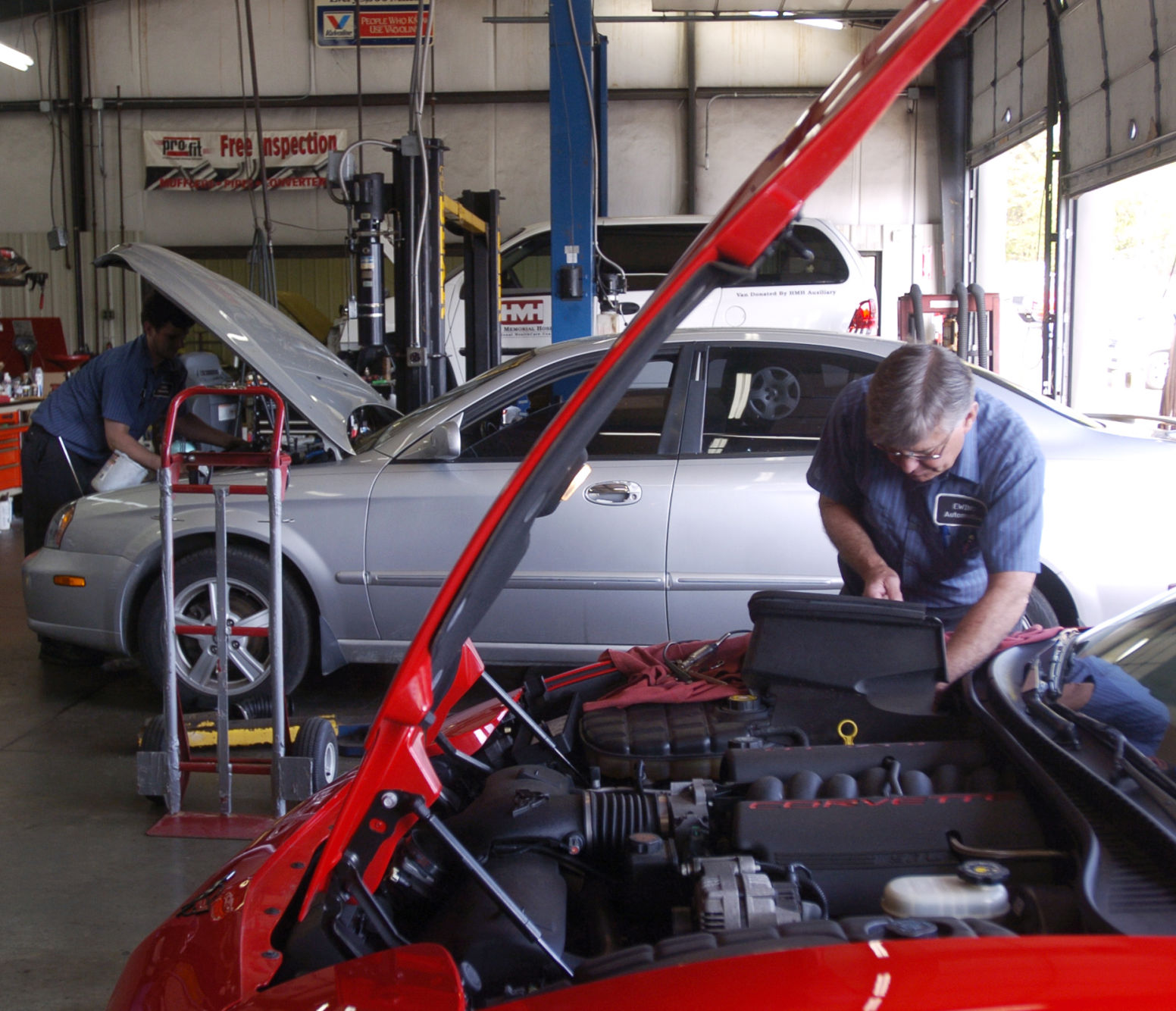 Auto repair shop stays in family after 43 years Business