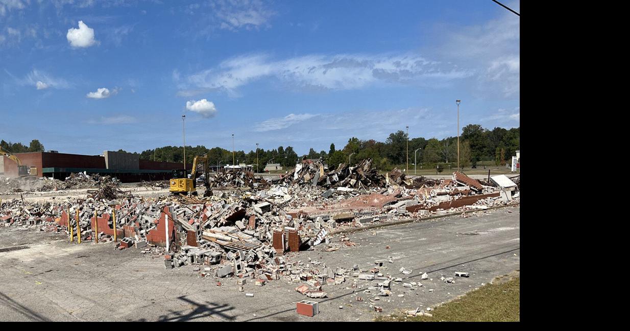 Demolition of Redmar continues | Local News | thenewsenterprise.com