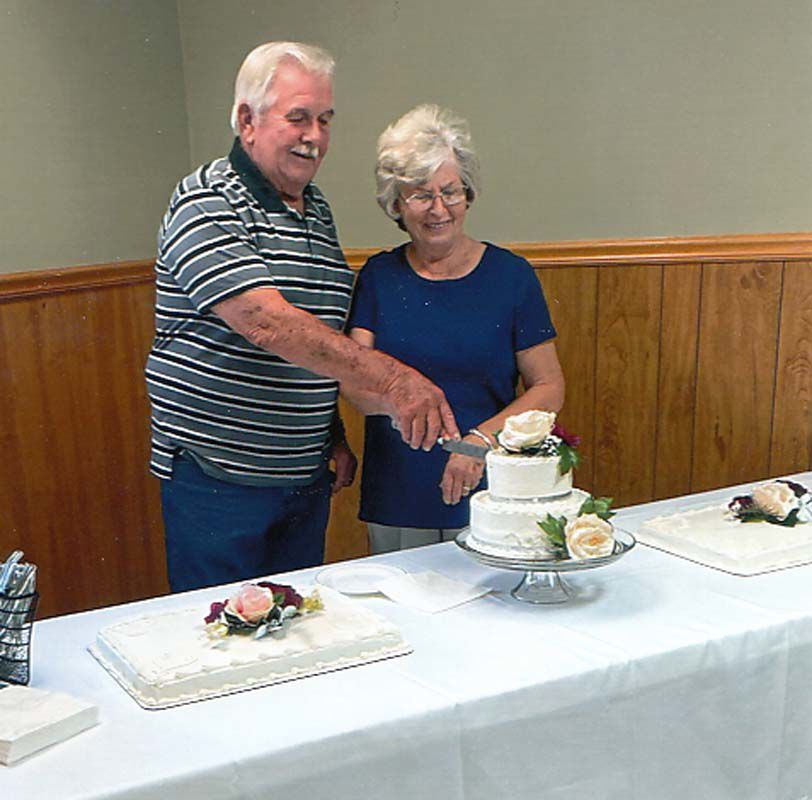 Smallwoods celebrates 60th wedding anniversary