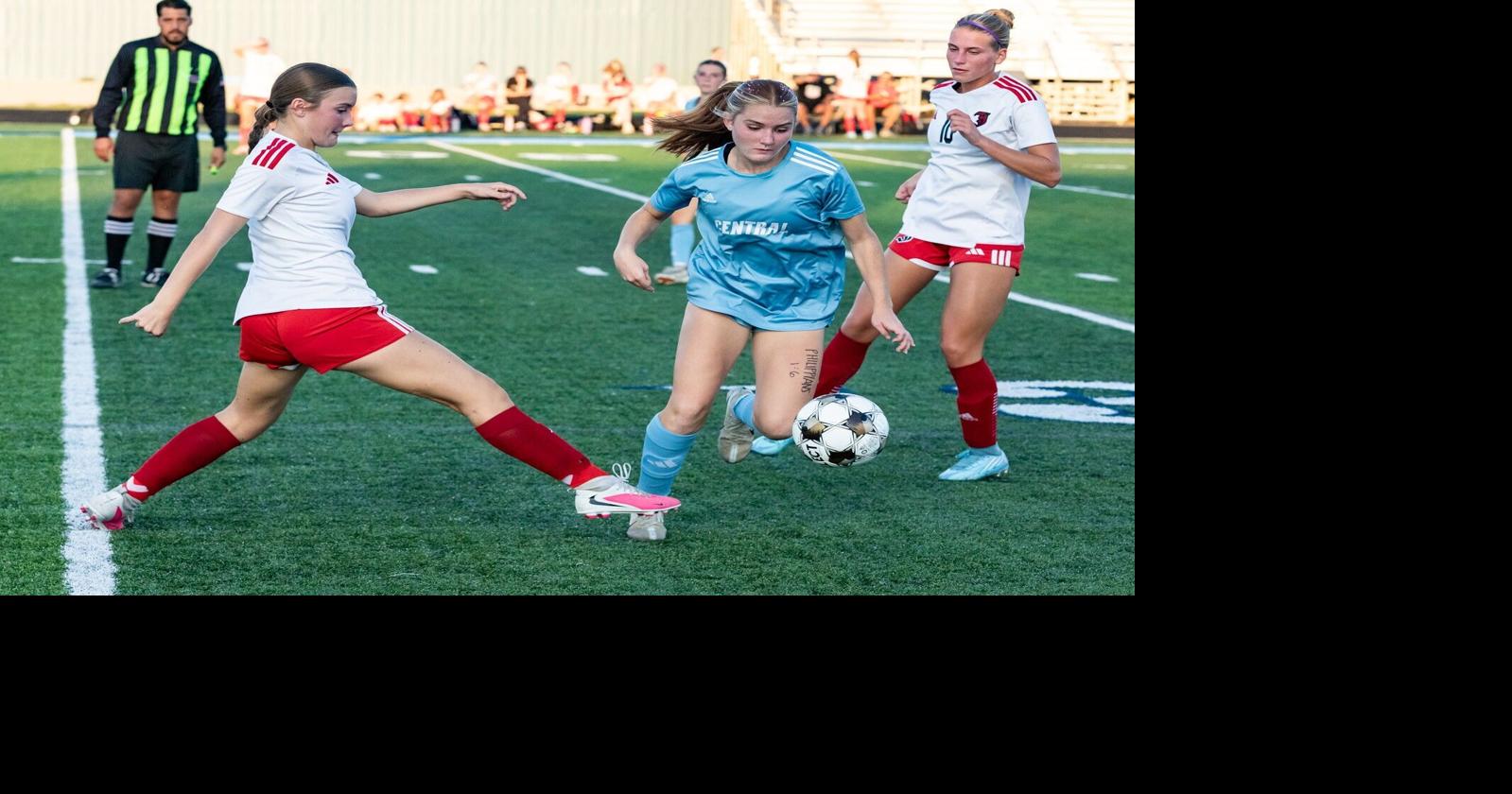 Swink’s hat trick leads Central to victory in girls’ 17th District semi