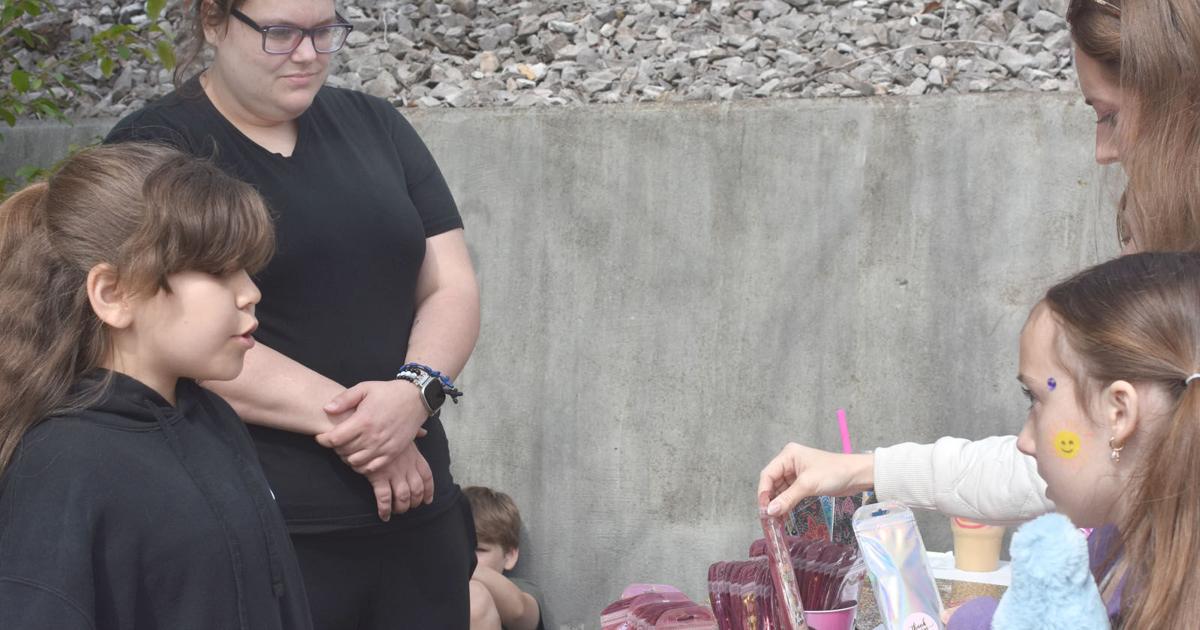 Young business owners find success at Creative Market | Local News ...