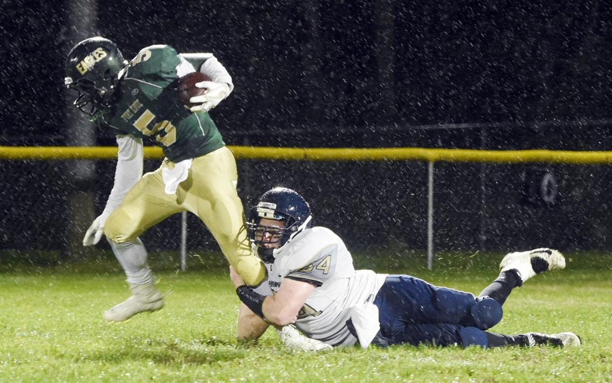 Prep Football Eagles Soar To Shutout 10 29 Sports Thenewsenterprise Com