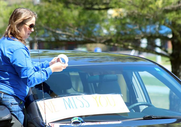 Radcliff Elementary School holds first ‘wave parade’ News Alert