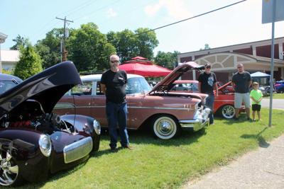 Cruisin Becomes Tradition For Tennessee Family Local News Thenewsenterprise Com