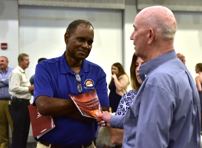 Hometown basketball star joins others in Hall of Fame