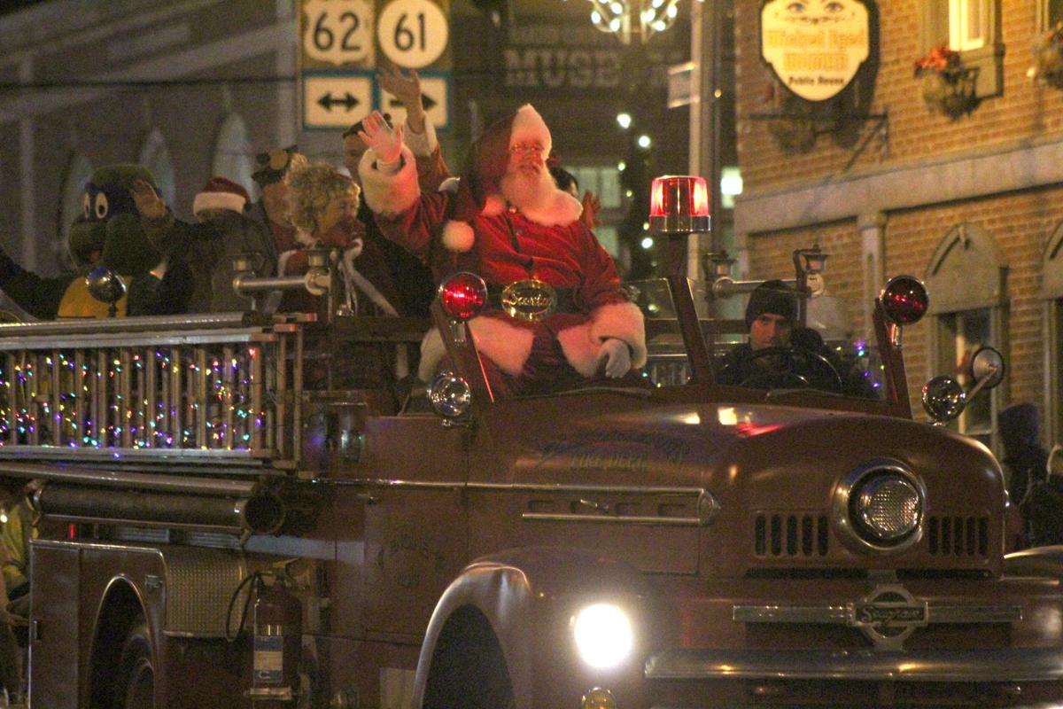 Elizabethtown Ky Christmas Parade 2022 E'town Christmas Parade, Tree Lighting Returns | Local News |  Thenewsenterprise.com