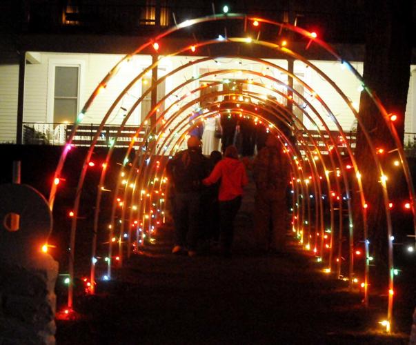Lighting up White Mills Local News
