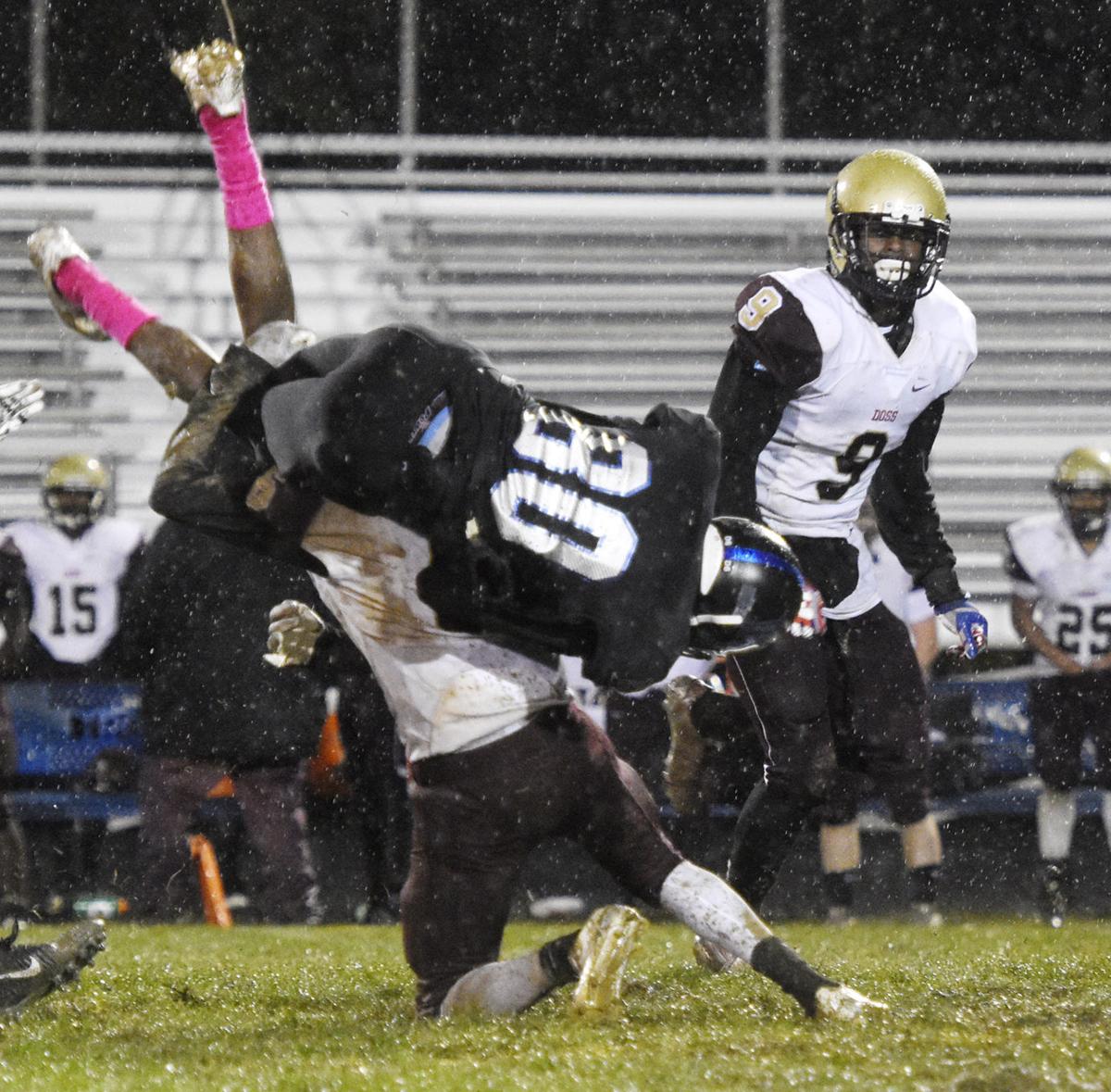 Prep Football Trojans Can T Hang On Vs Doss 10 29 Sports