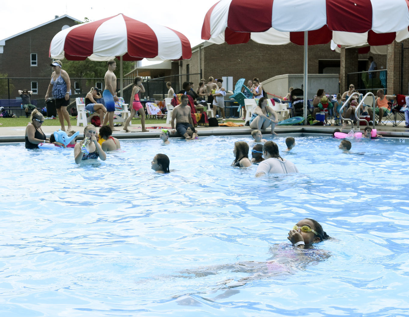 scott air force base pool