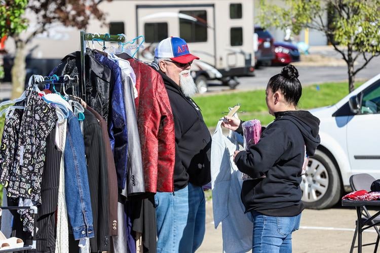 Yard sale brings community together to find, sell treasures | Local ...