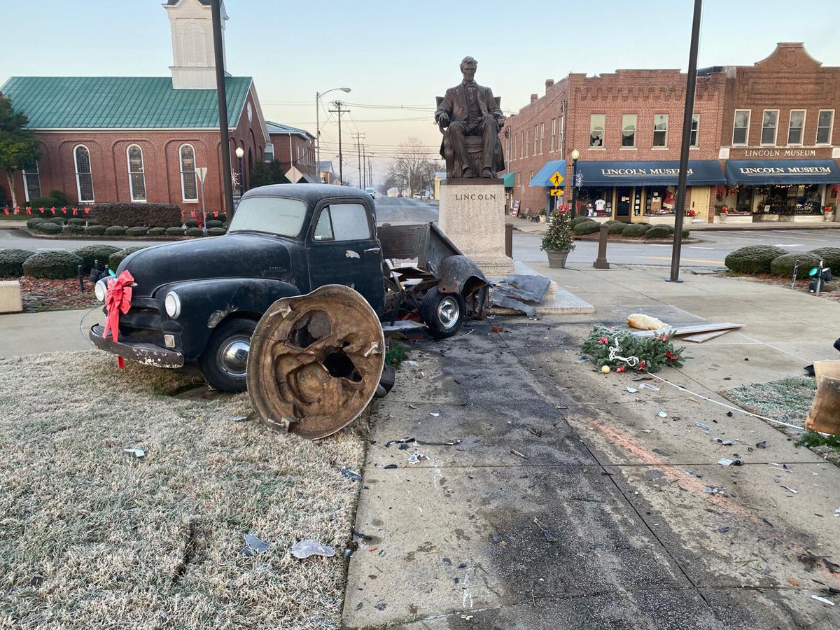Police Hodgenville square damaged by intoxicated driver Local News