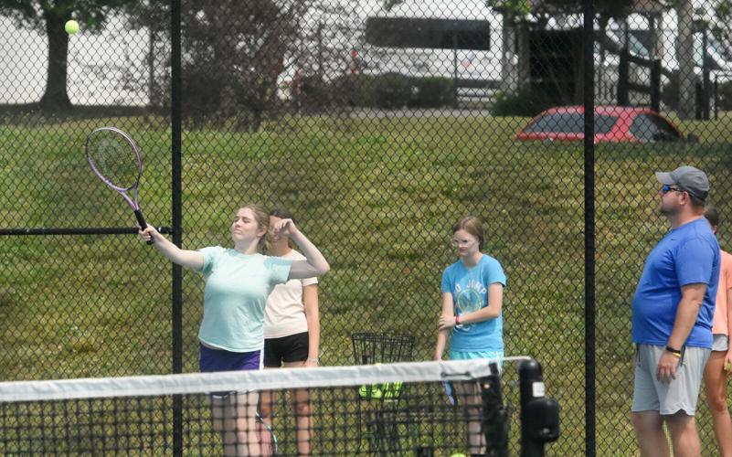 Elizabethtown Tennis Commission offering lessons, match play High