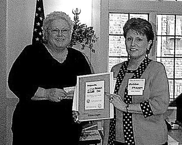 Hodgenville Womans News