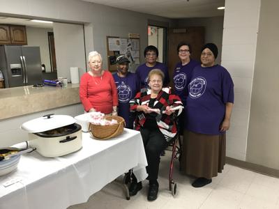 Radcliff Woman’s Club members provide breakfast