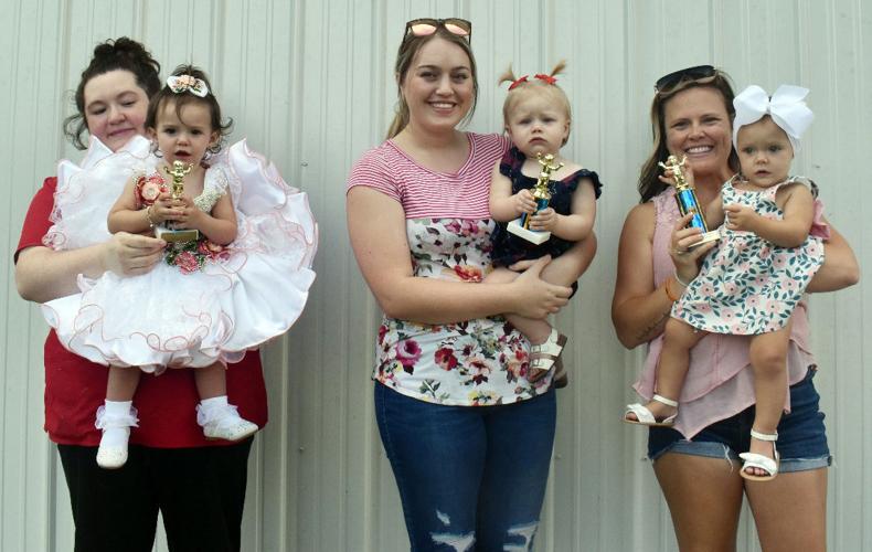 2022 Cecilia Day Baby Contest, Neighbors