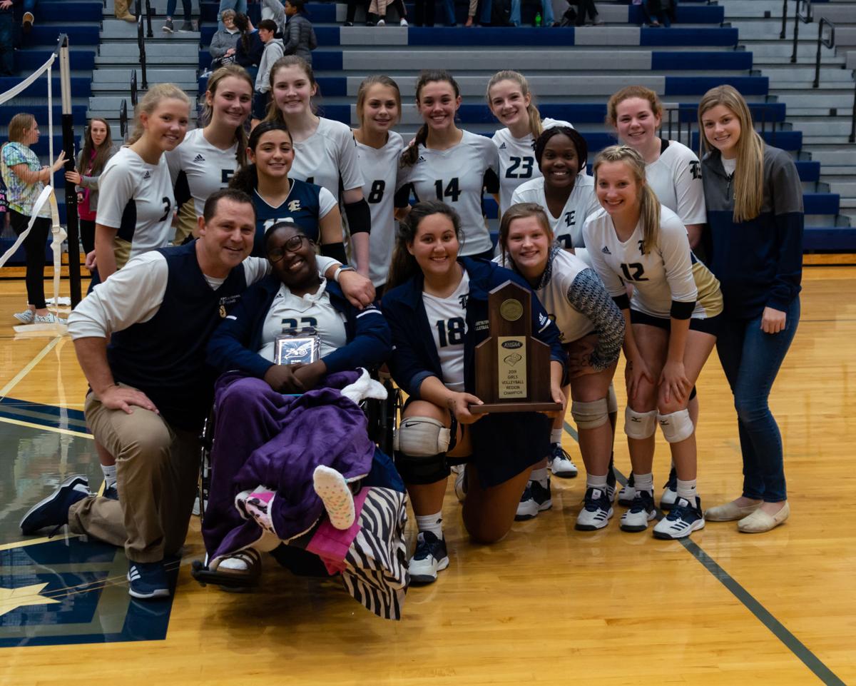 Prep Volleyball E Town Tops Central For 5th Region Tournament