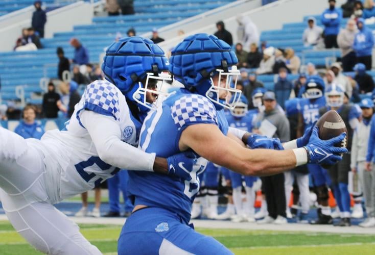 Offense impresses in UK BlueWhite game Sports