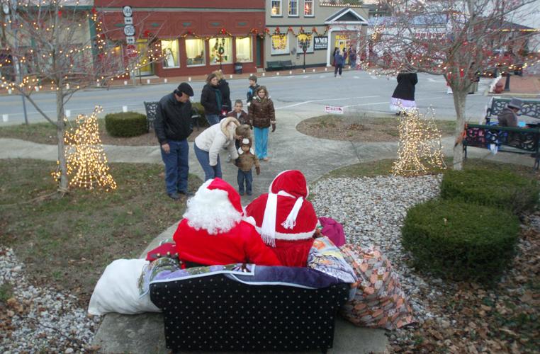 Vine Grove has itself a Dickens of a Christmas Local News