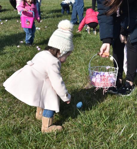 Cold, inspiring fun at Community Easter Egg Hunt | Local News ...