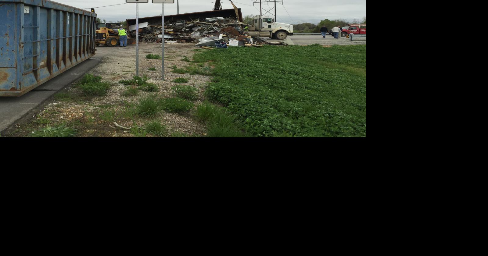 PHOTO: Losing its load | Local News | thenewsenterprise.com