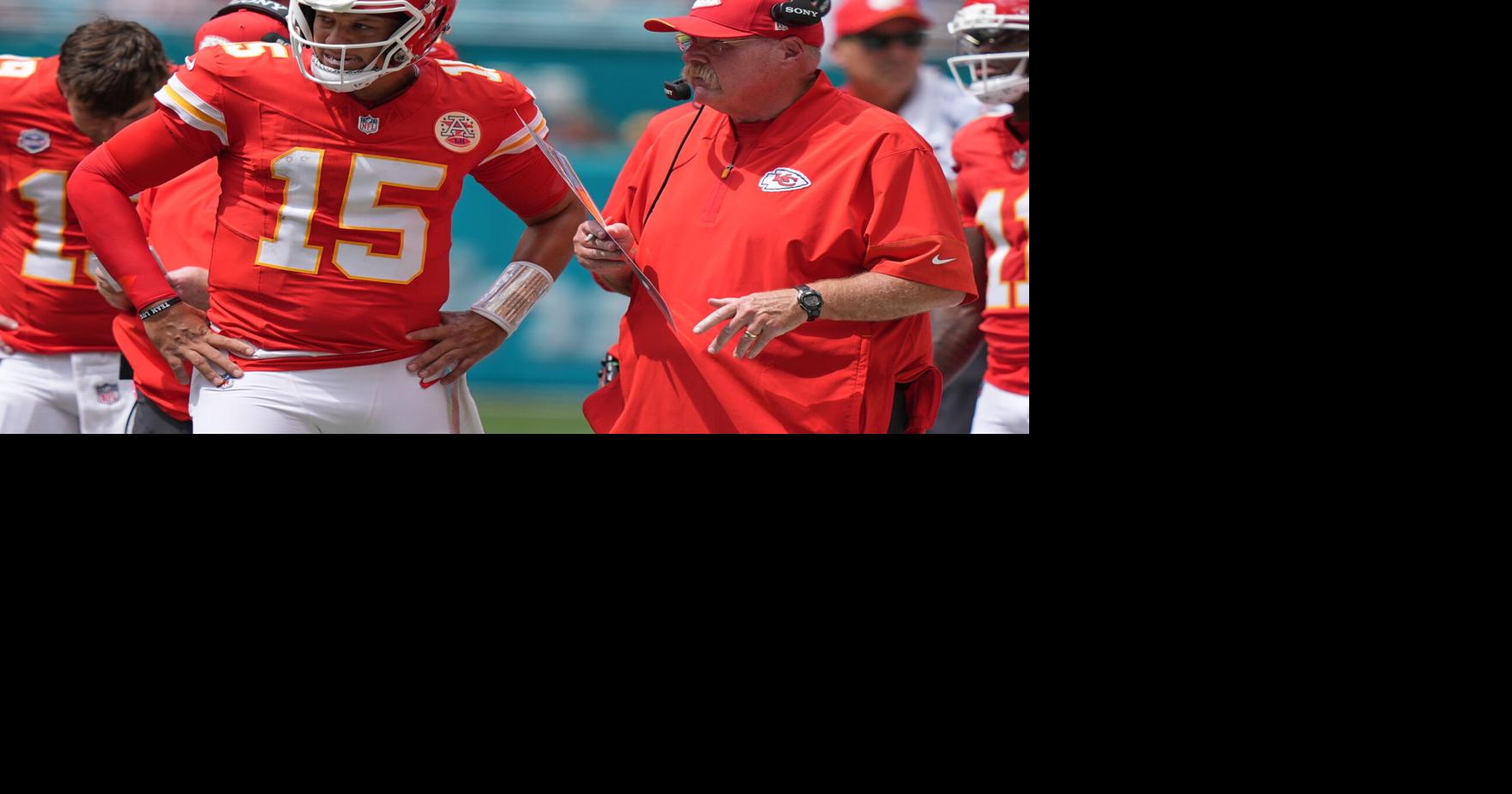 Chiefs QB Patrick Mahomes carves up the Dolphins with play-action as ...