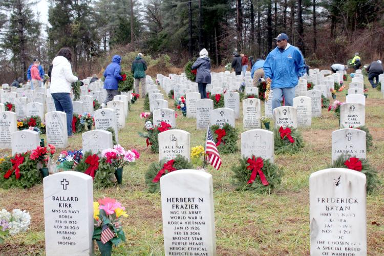 Veterans honored through wreathlaying ceremony in Radcliff Local