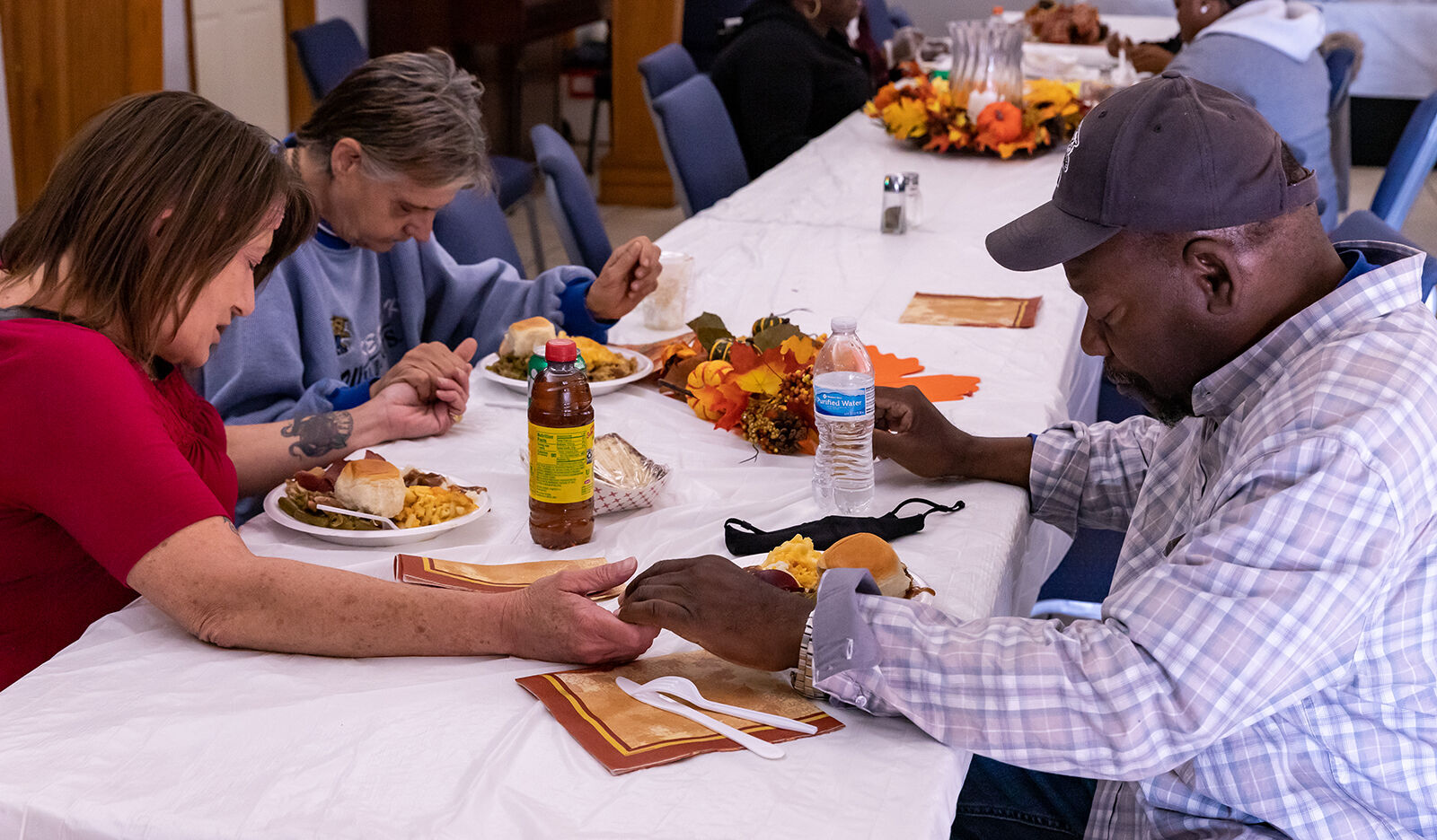 ‘Nobody Should Go Hungry’: Churches Offer Thanksgiving Meals To ...