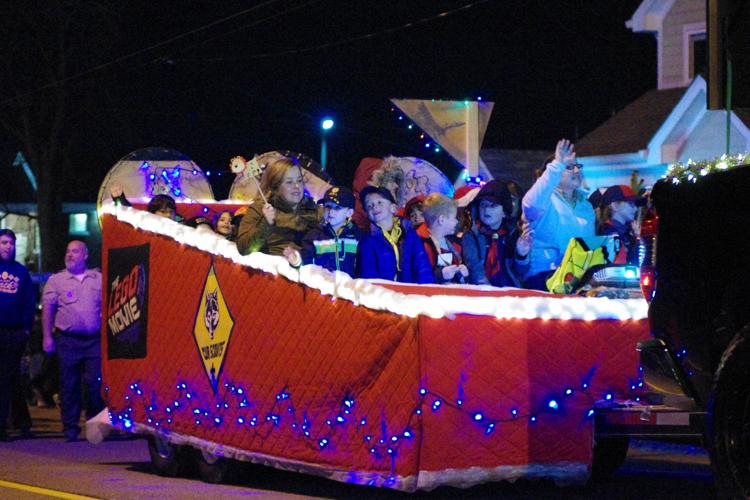 Kiwanis Club names best of Spring Hill Christmas Parade award