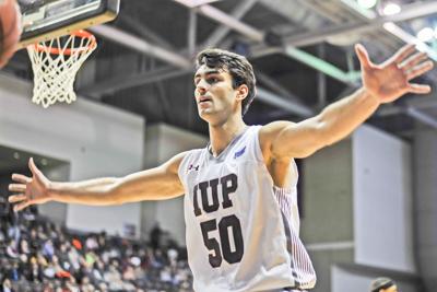 Glover Diaz And Lombardi Carry Iup Men S Basketball Over Slippery