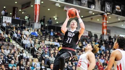 Crimson Hawks Fall In Quarterfinals Without Glover Lombardi
