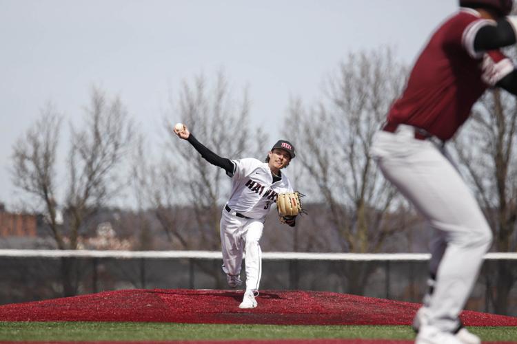 Baseball Offense dazzles in Hawks' second straight win Sports