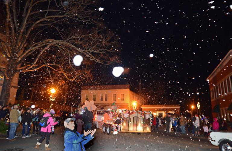 Carthage Christmas Parade 2021 Gallery