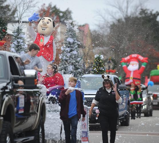 Photos Christmas Parade in Southern Pines Gallery