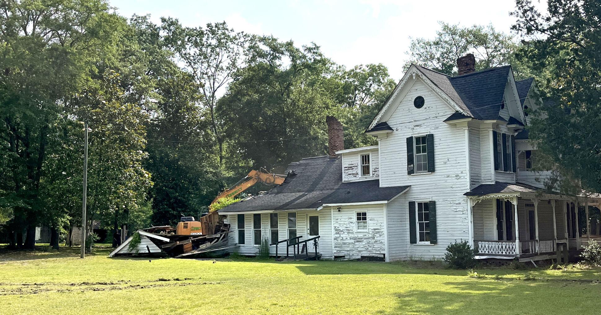 BREAKING: Crew Demolishing Miss Belle's - Vimarsana News
