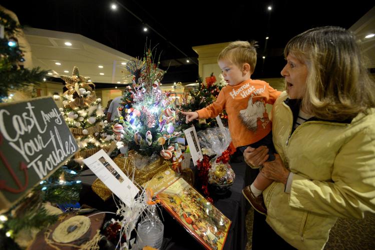 Festival of Trees Brings Holiday Cheer to Pinehurst Gallery