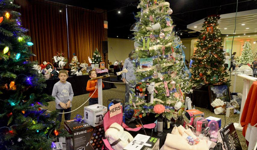 Festival of Trees Brings Holiday Cheer to Pinehurst Gallery