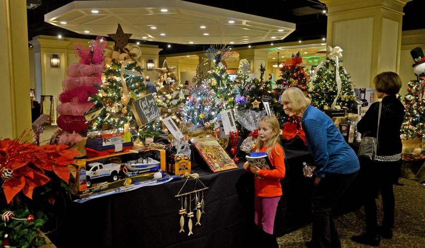Festival of Trees Brings Holiday Cheer to Pinehurst Gallery