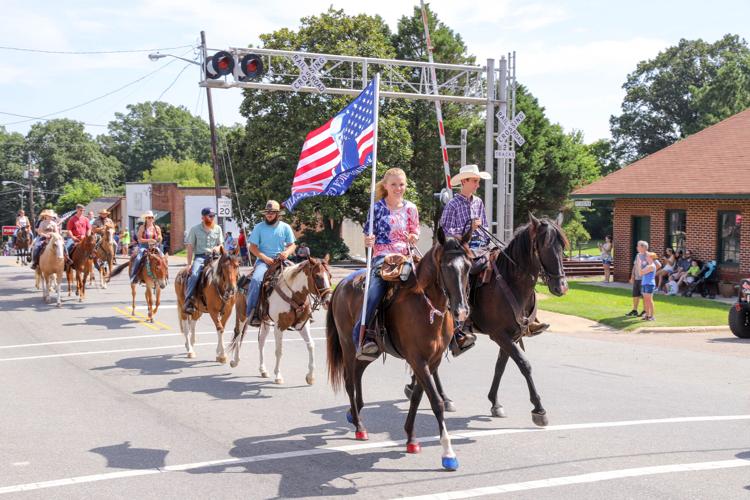 Family Carries on Farmers Day Parade Tradition Gallery