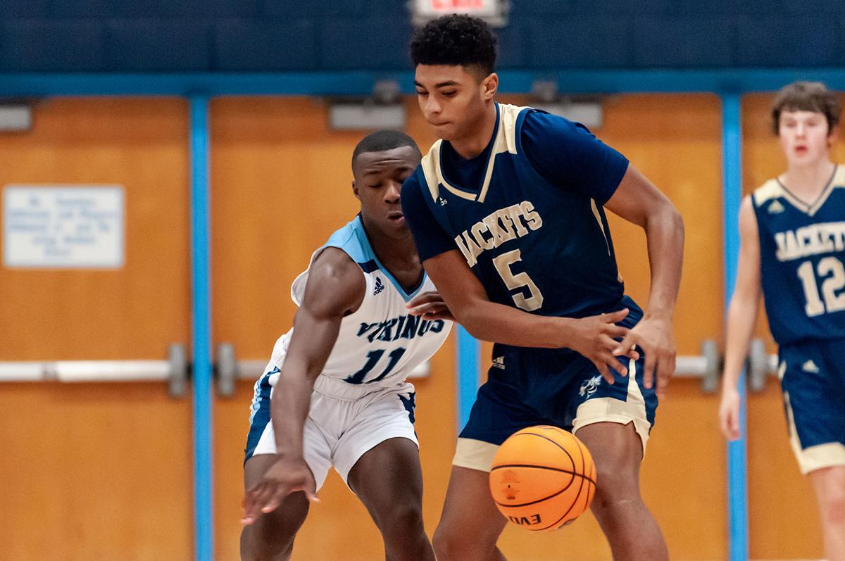 Union Pines men defeat Lee County 49-47