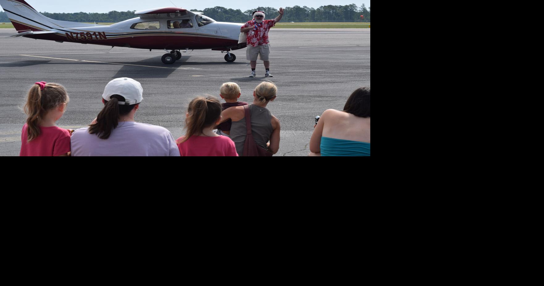 Santa Visits For Christmas In July