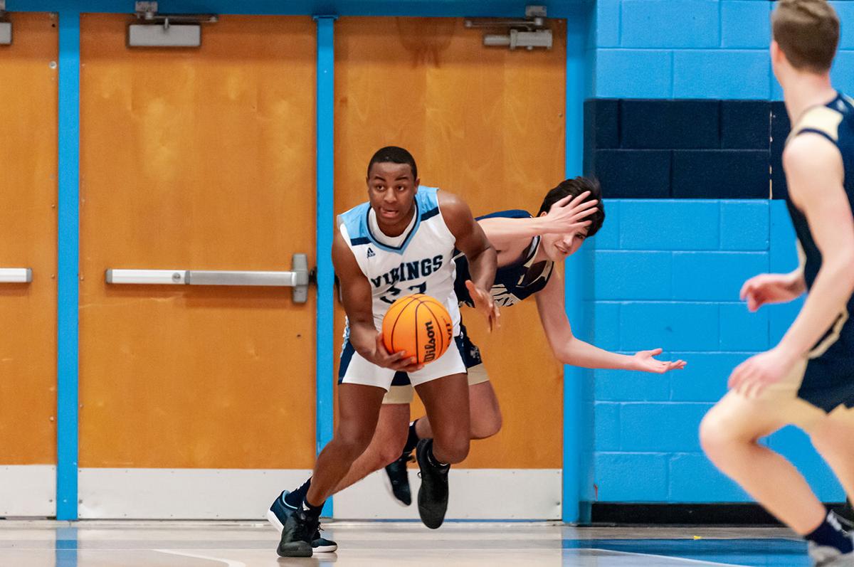 Union Pines men defeat Lee County 49-47