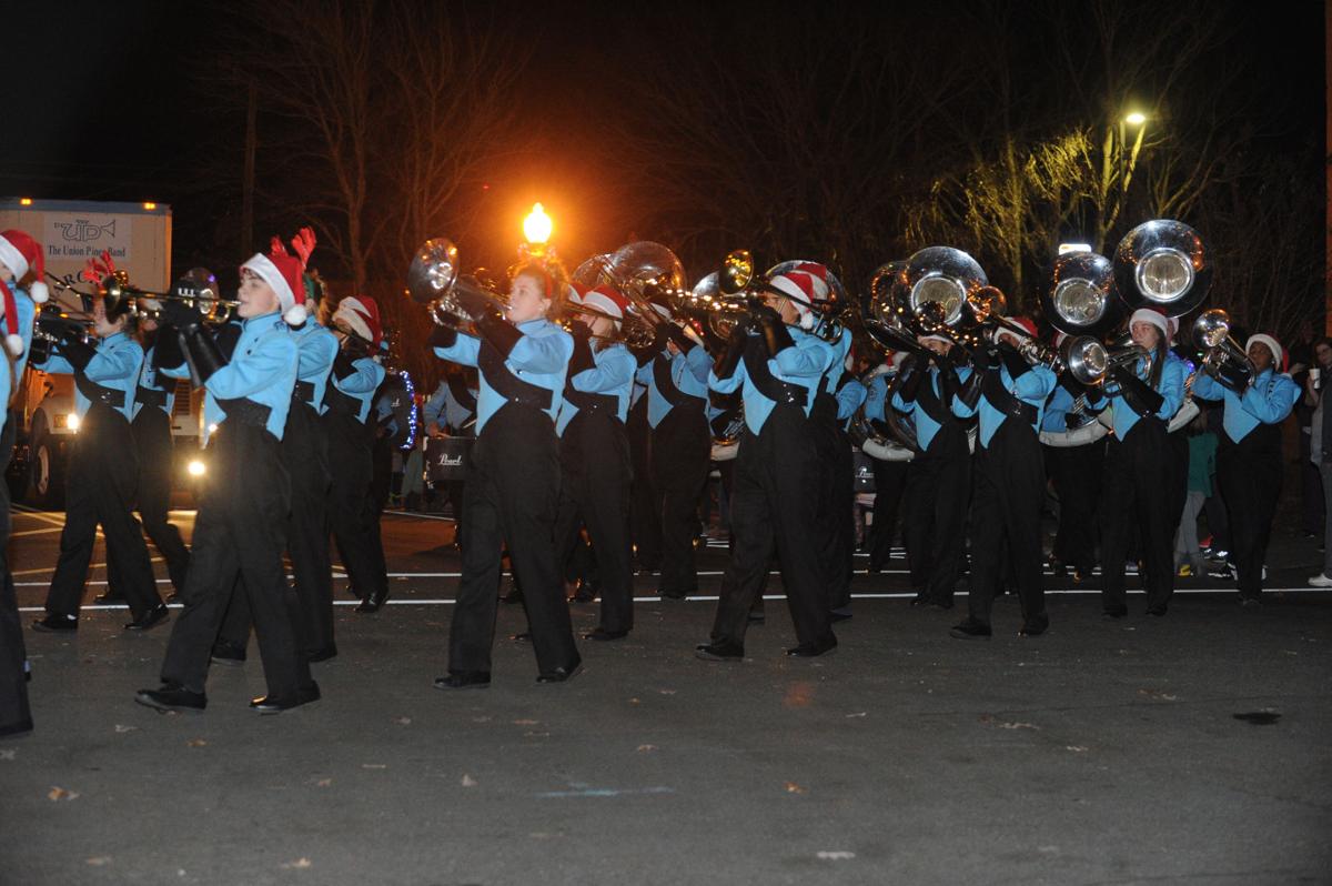 Carthage Celebrates Christmas With Annual Parade Gallery