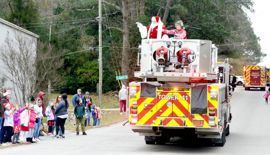 Scenes from the Aberdeen Christmas Parade Saturday morning