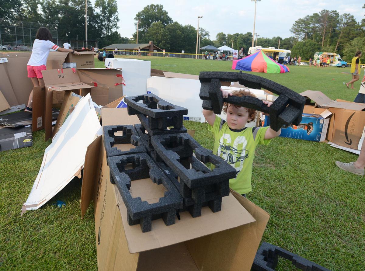 Kids Cut Loose During Robbins Play Daze Gallery Thepilot Com