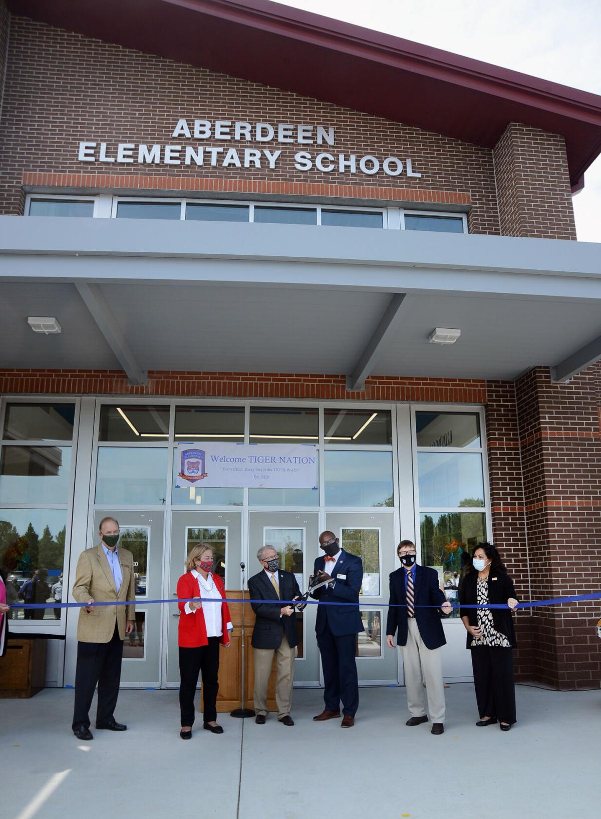 Ribbon Cutting Aberdeen ES 02.jpg