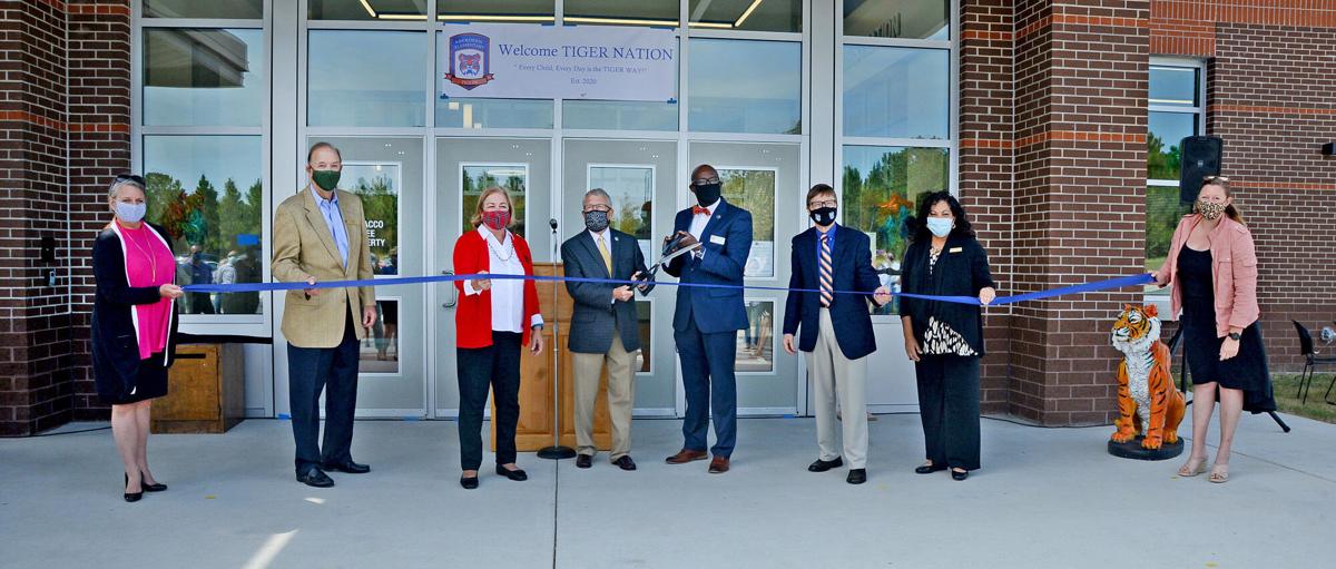 Ribbon Cutting Aberdeen ES 03.jpg