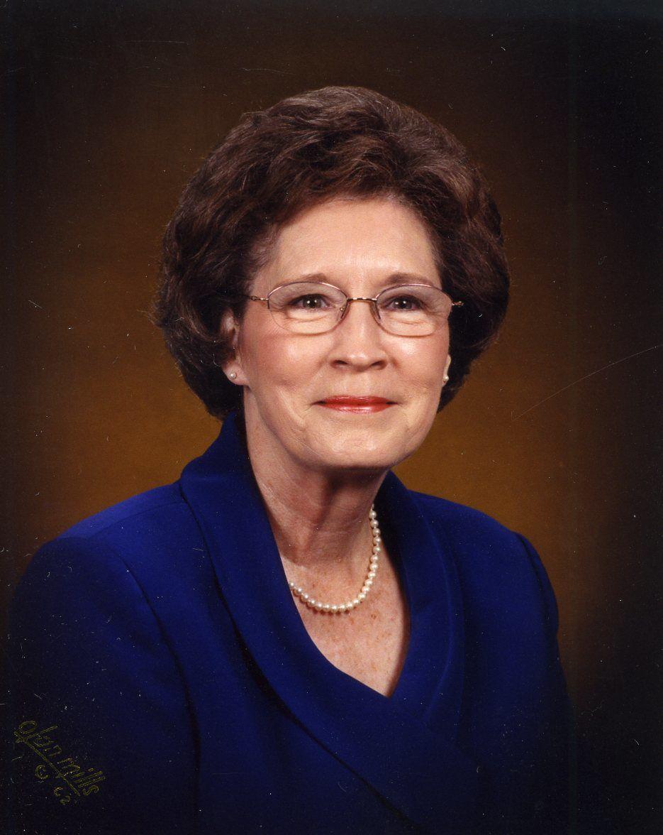 Carolyn C. Hinds | Obituaries | thepilot.com