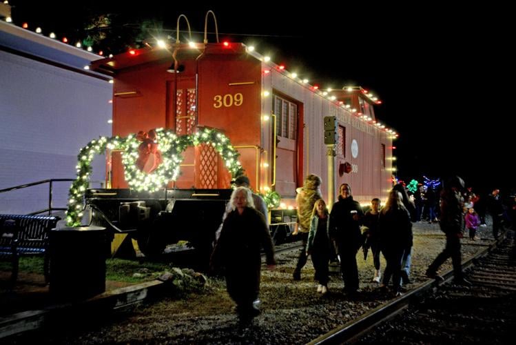 Aberdeen Christmas Tree Lighting Gallery